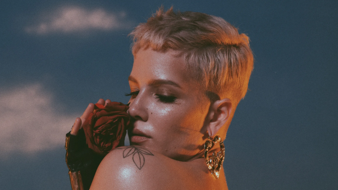 Halsey set to headline for Lollapalooza and make her India debut